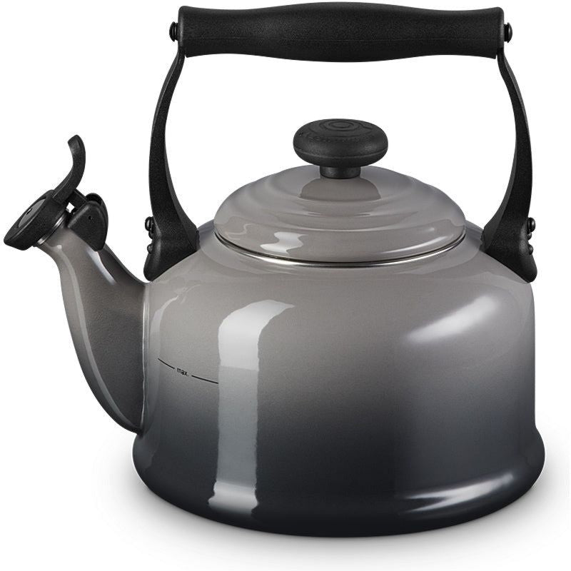 Le Creuset Wasserkessel Tradition, 2,1 Liter Flint, 2,1 Liter Fassungsvermögen